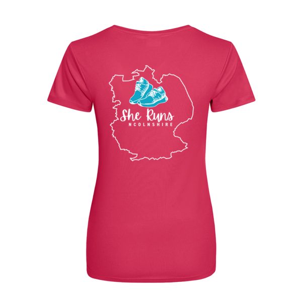 She Runs performance t-shirt - Image 3